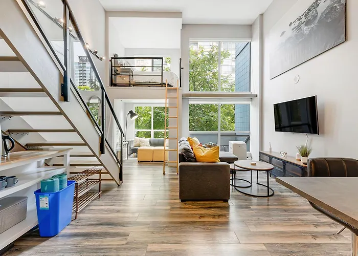 Stunning 2 Bedroom Loft In Downtown Vancouver - Amazing Location